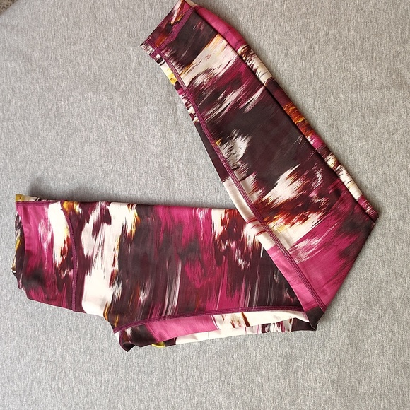 LULULEMON RARE WOMENS ATHLETIC SPORTSWEAR YOGA GYM RUNNING EXERCISE LEGGINGS - Picture 1 of 16